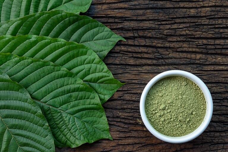 What’s the Difference Between CBD and Kratom?